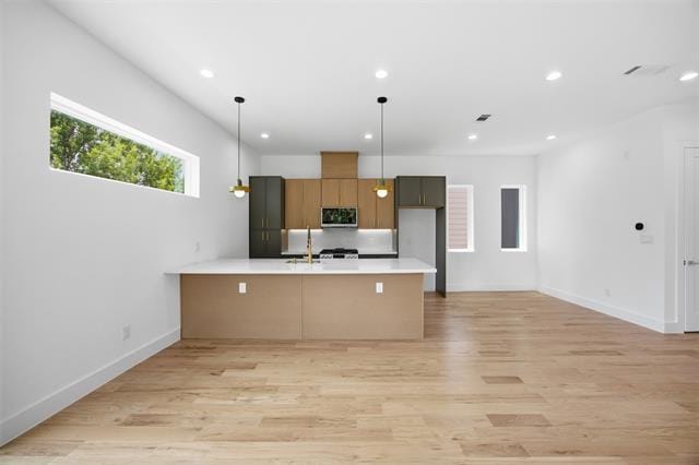 Building Photo - 4605 Belmont Ave