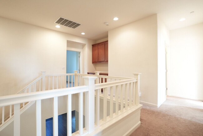 Building Photo - Four Bedroom Napa Home