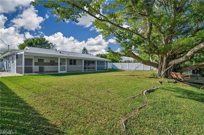 Building Photo - 1521 SE 1st Terrace