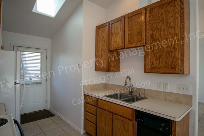 Building Photo - Spacious Loft in Old Town Fort Collins