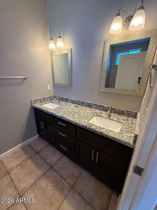 Building Photo - 2770 N Washington Ave