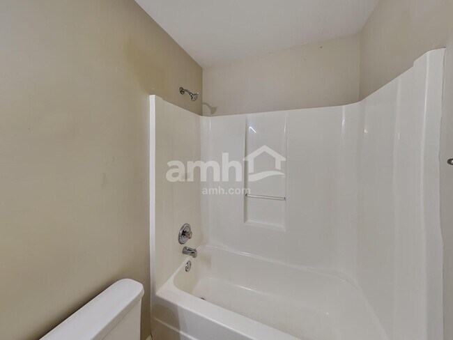 Building Photo - 521 Autumn Walk