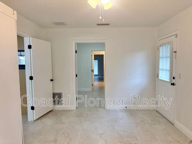 Building Photo - 18306 Crawley Rd