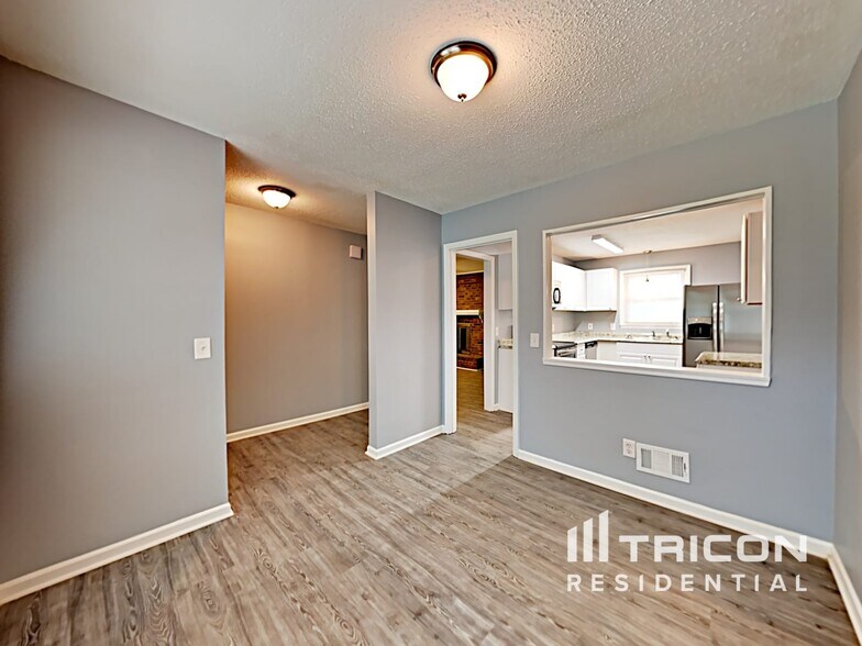 Building Photo - 107 Lely Ct