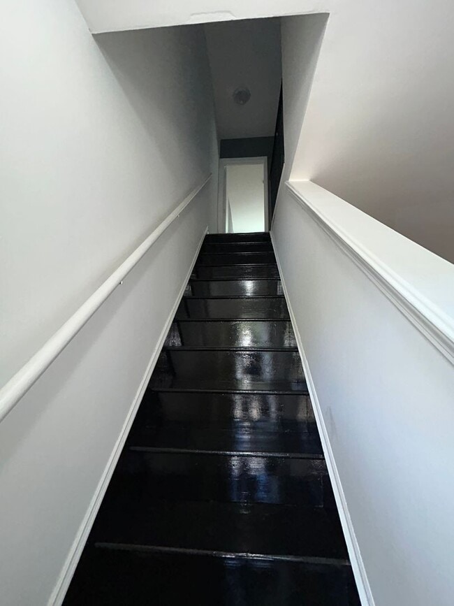 Building Photo - 71 Power St