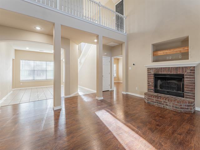 Building Photo - 210 Sendero Dr