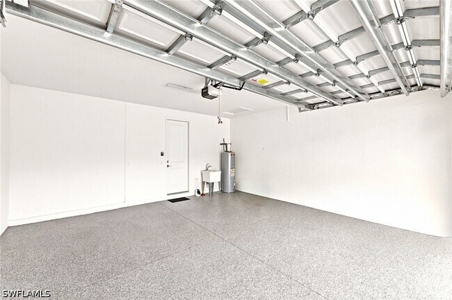 Building Photo - 7239 Saona CT