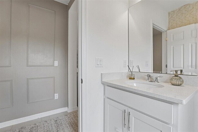 Building Photo - 1581 Swan Swim Dr