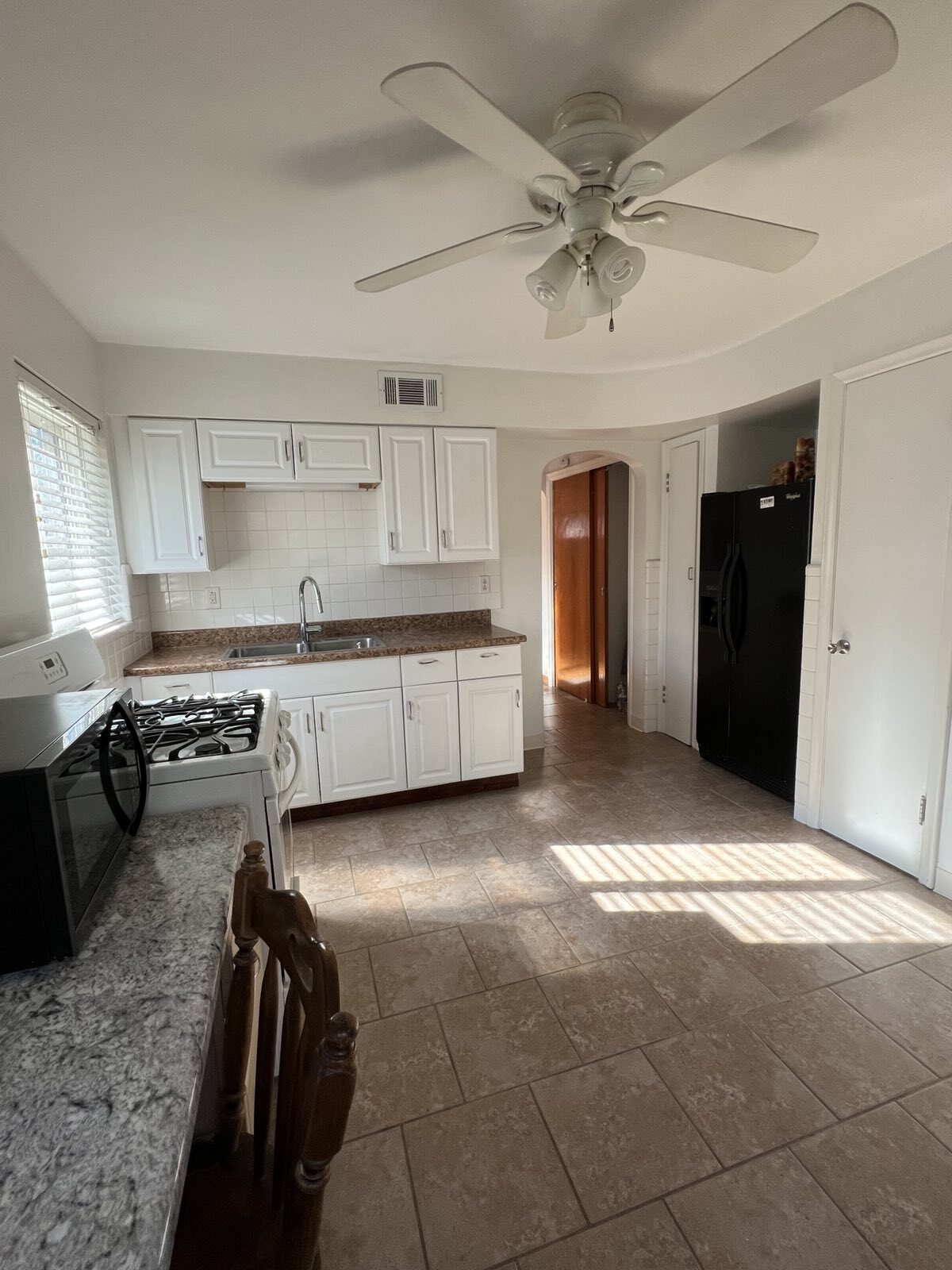 Building Photo - 5924 Arendes Dr