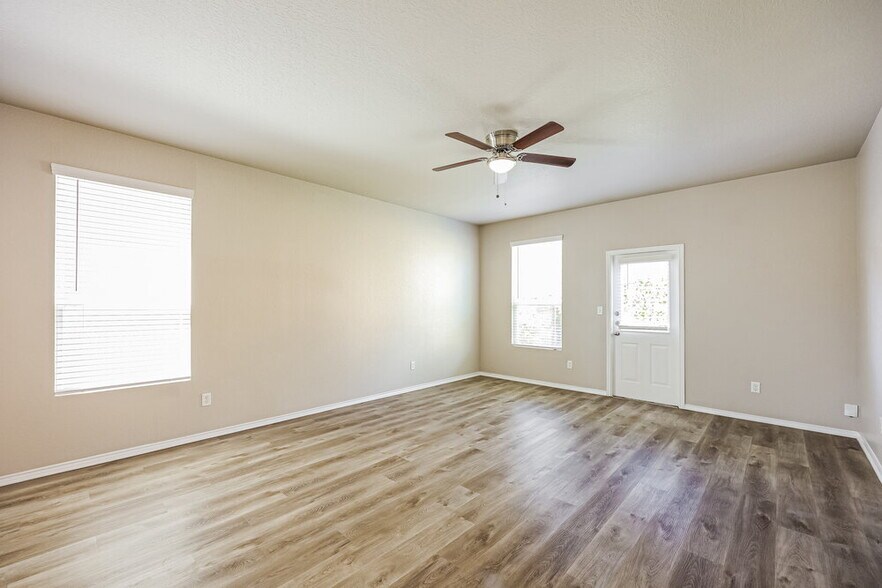 Building Photo - 7811 Paraiso Crest