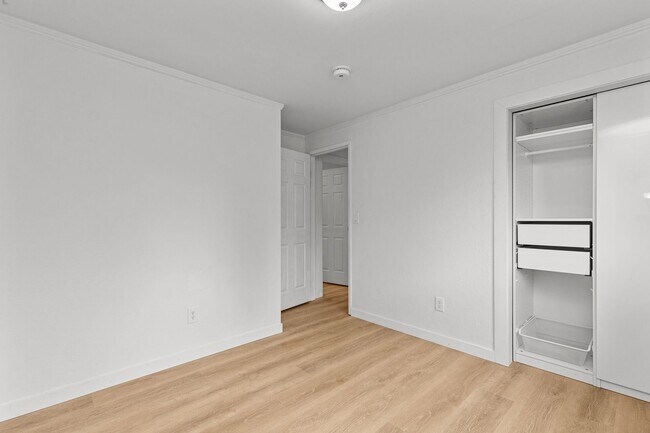 Building Photo - 4Bd Bothell Home!