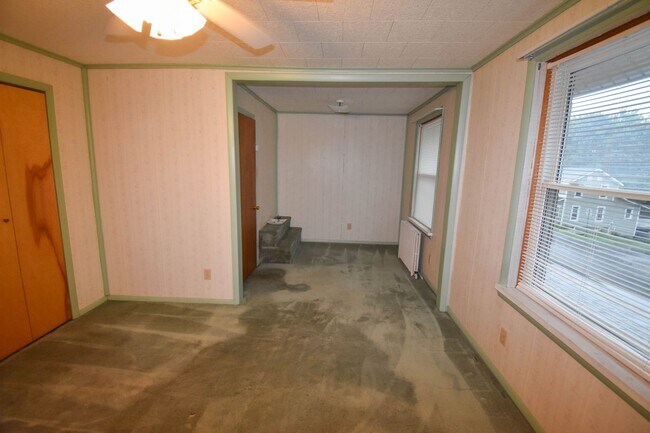 Building Photo - Large Home in Loganton with 1 Car Garage!