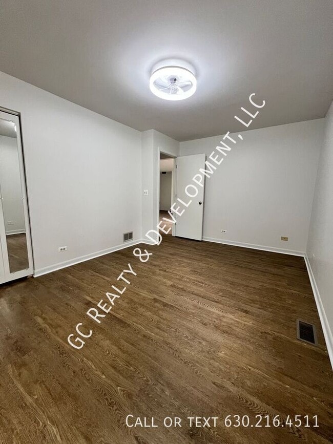 Building Photo - 1210 S Capri Terrace