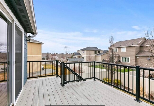 Building Photo - 17415 E Shamrock Ct