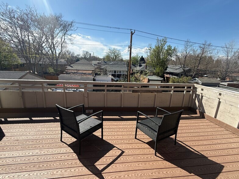 Building Photo - 1065 Colorado Blvd