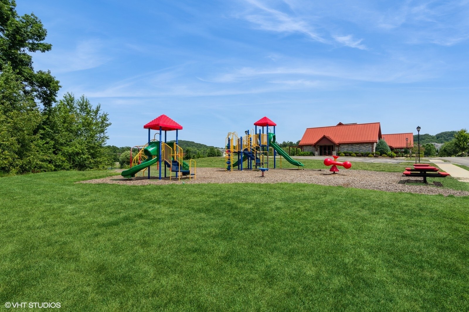 Building Photo - 335 Osona Ln