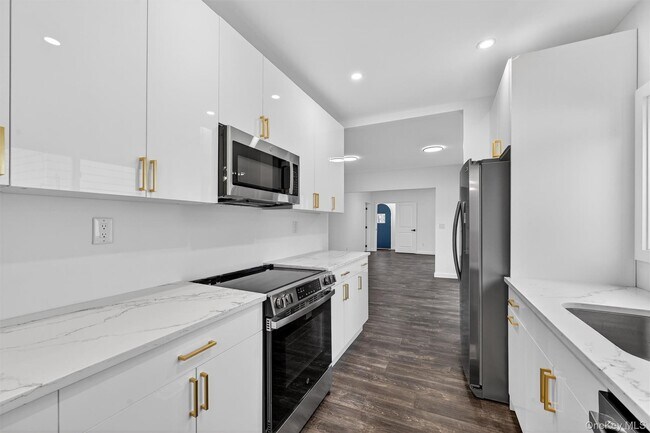 Building Photo - 60 Jeanibo Rd