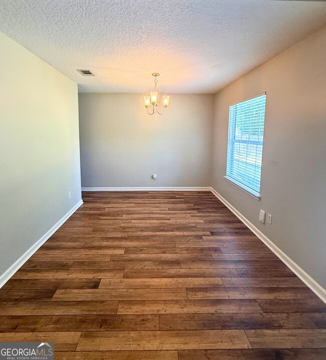 Building Photo - 122 Royal Acres Cir