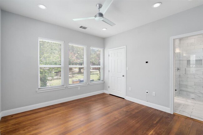 Building Photo - 1102 Woodland Ave