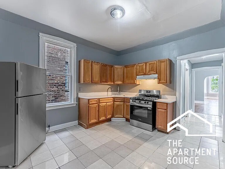 Building Photo - 1426 S Avers Ave