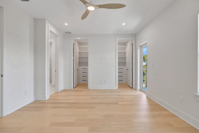 Building Photo - 150 Water Pointe Pl