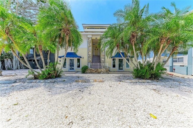 Building Photo - 101 Palm Ave