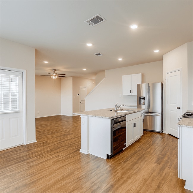 Building Photo - 10514 Egremont