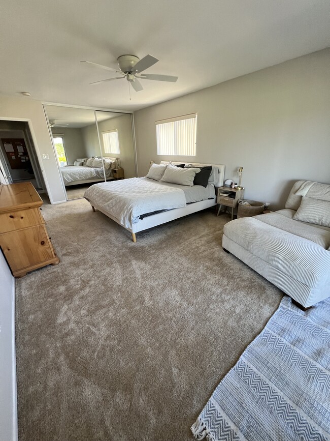 Building Photo - 6850 Clara Lee Ave