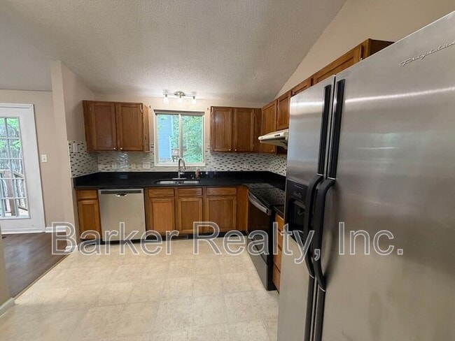 Building Photo - 507 Trappers Run Dr