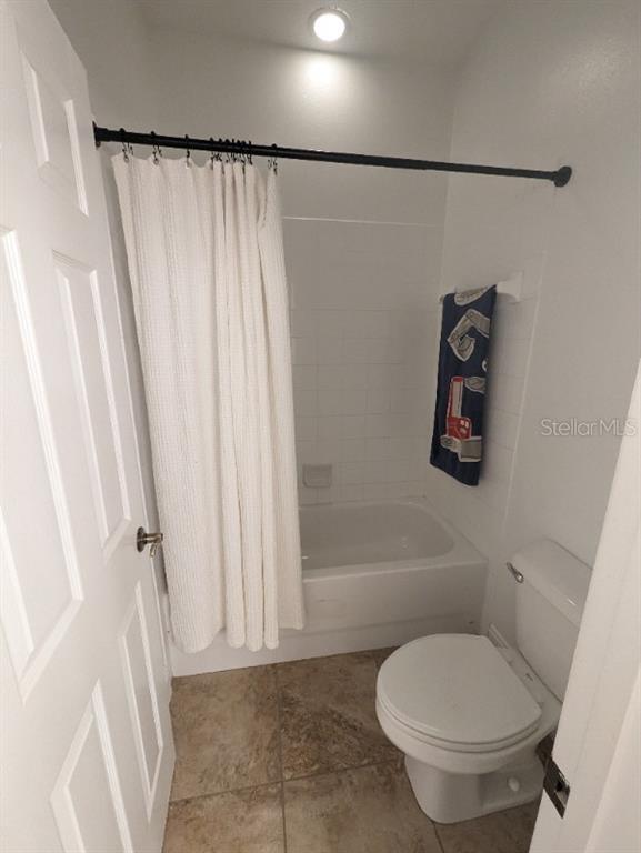 Building Photo - 2142 Park Crescent Dr