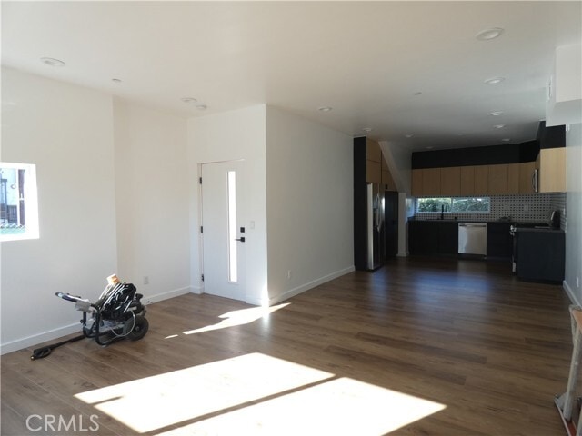 Building Photo - 6034 Craner Ave