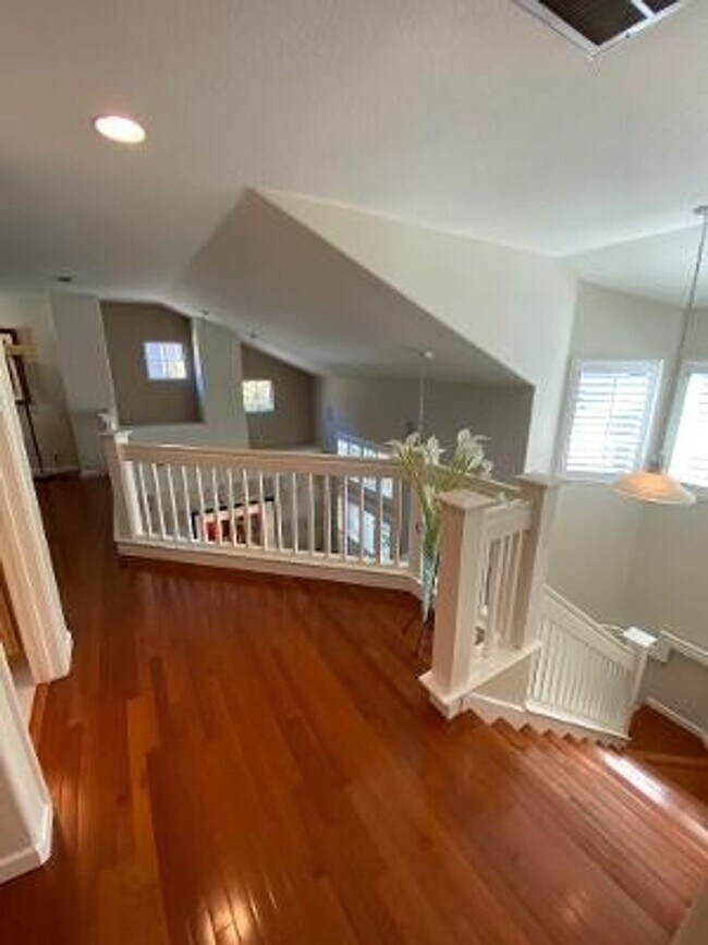 Building Photo - 3 Bed 3.5 Bath + Loft, In Downtown Danville (Stony Brook)
