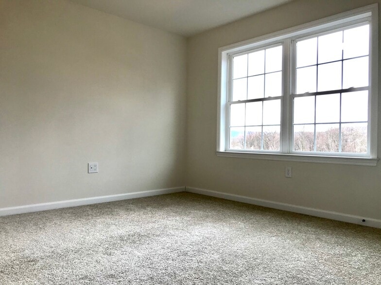 Bedroom 1 - 1004 N Division St