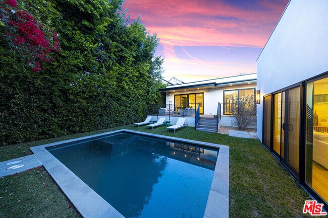Building Photo - 123 S Kilkea Dr
