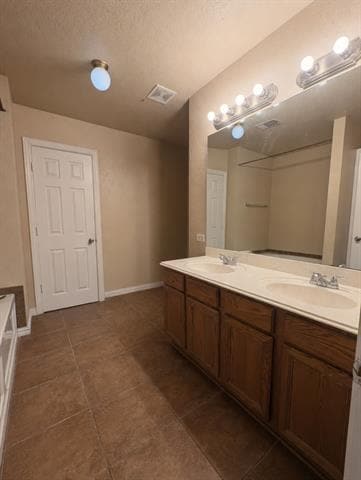 Building Photo - 673 S Heights Dr
