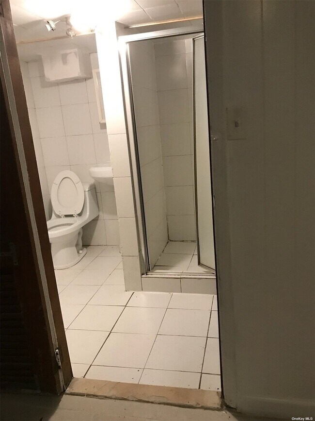 Building Photo - 114-60 Van Wyck Expy