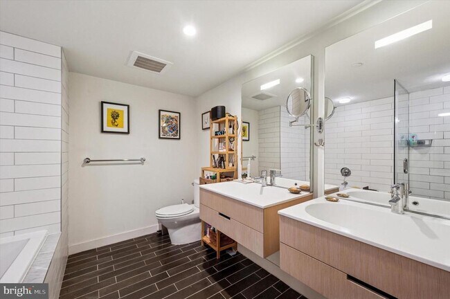 Building Photo - 1101 Washington Ave