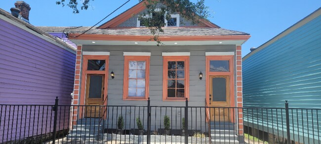 Primary Photo - 3221 St Claude Ave