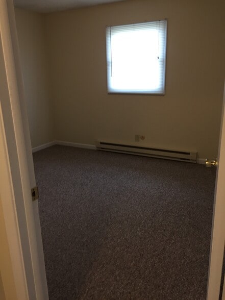 Building Photo - 365 Duo Dr