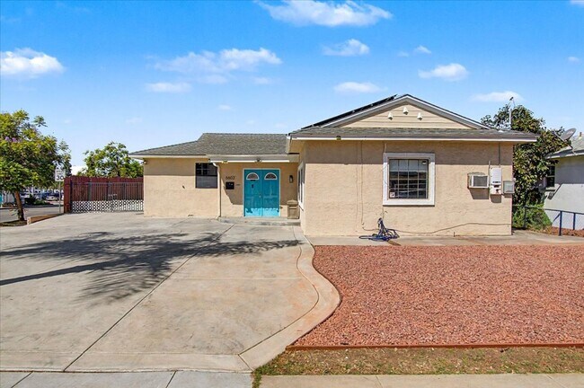 Building Photo - 6602 Crawford St