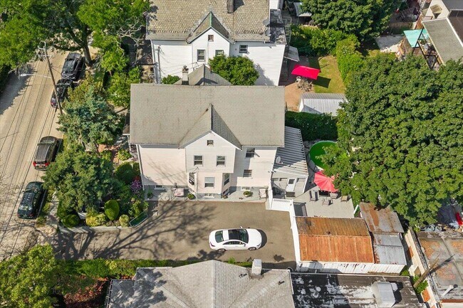 Building Photo - 407 N MacQuesten Pkwy