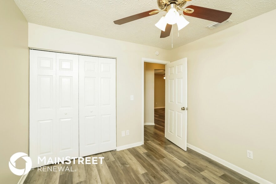 Building Photo - 456 SW Molloy St