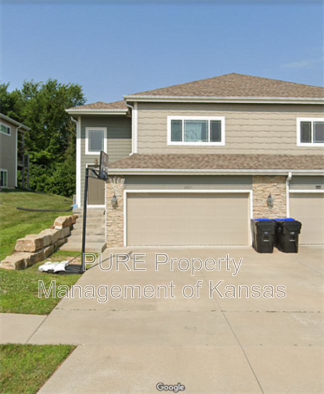 Primary Photo - 4419 SE Gemstone Lane