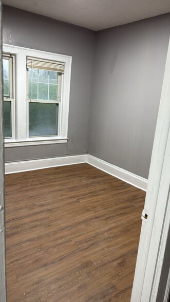 Primary Photo - 1374 West Blvd