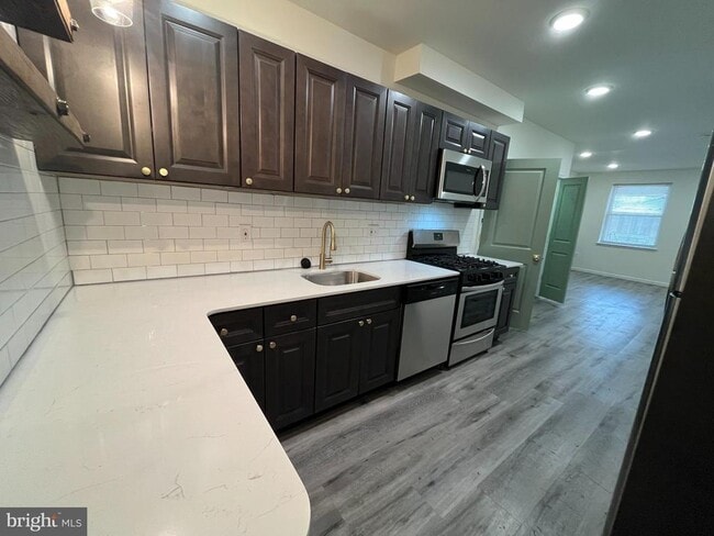 Building Photo - 5727 Osage Ave