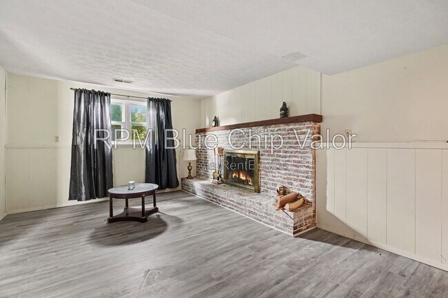 Building Photo - 11674 Greenhaven Ct