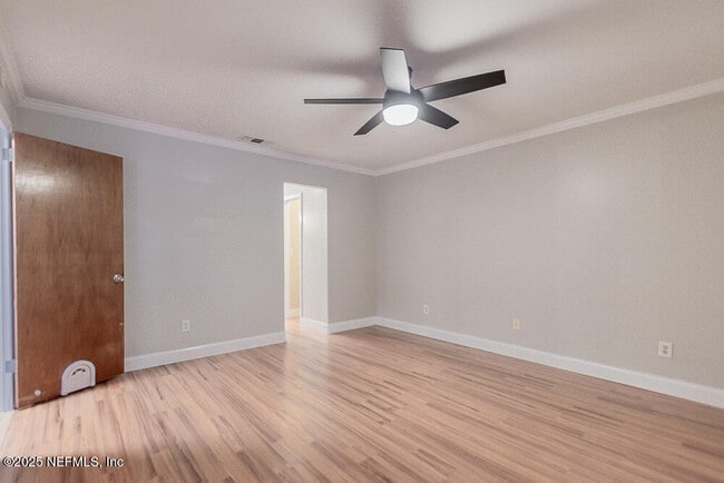 Building Photo - 8330 Cross Timbers Dr W