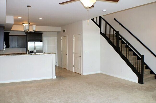 Building Photo - $2,000 | 3 Bedroom, 3 Bathroom TOWN HOME | PET Friendly* | Sublease* | Available for August 1st, ...