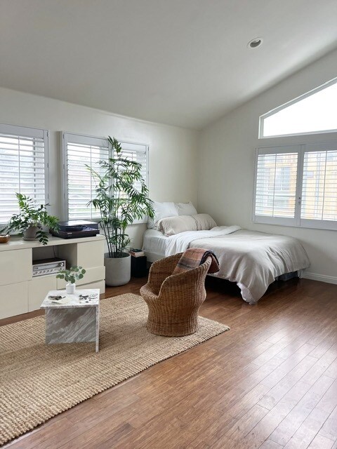 Building Photo - 202 Dimmick Ave