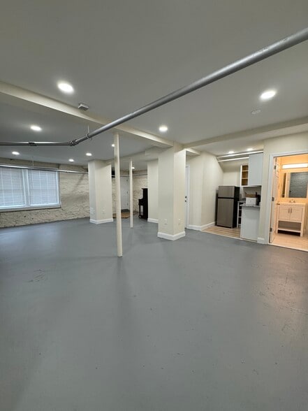 Building Photo - 20 Wadsworth St